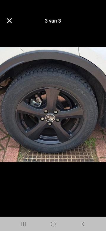 Mooie 17 inch velgen met winterbanden (bv Toyoya CH-R) beschikbaar voor biedingen