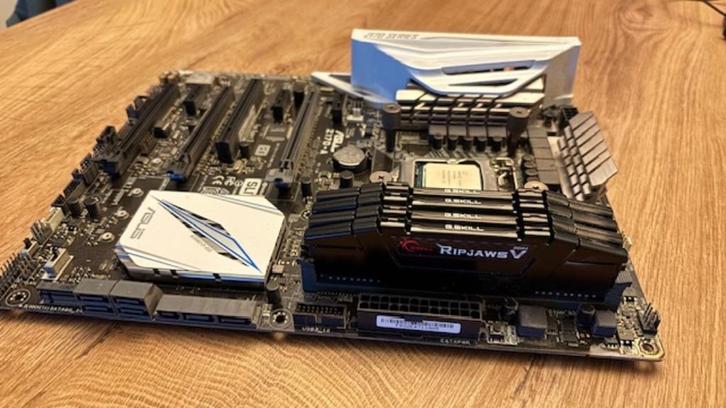 ASUS Z170 Moederbord + Intel Core i7-6700K + 32GB RAM, Computers en Software, Moederborden, Gebruikt, Intel, DDR4, Ophalen