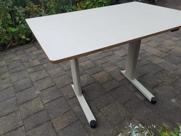 Zettoe bureau 80 x 120 cm beschikbaar voor biedingen