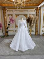 Bruidsjurk incl sluier , hoepelrok en kroon, Kleding | Dames, Trouwkleding en Trouwaccessoires, Ophalen of Verzenden, Zo goed als nieuw