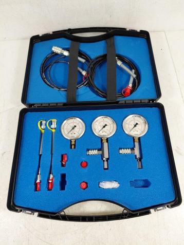Mooie complete drukmeterset met div. meters en adapters. beschikbaar voor biedingen