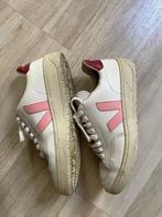 Veja shoes white, Kleding | Dames, Schoenen, Ophalen of Verzenden, Zo goed als nieuw, Wit, Sneakers of Gympen