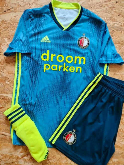 Feyenoord Rotterdam shirt tenue 2019/2020 maat M, Sport en Fitness, Voetbal, Zo goed als nieuw, Shirt, Maat M, Ophalen of Verzenden