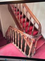 een antieke trapleuning met 50 antieke trapspijlen, Ophalen