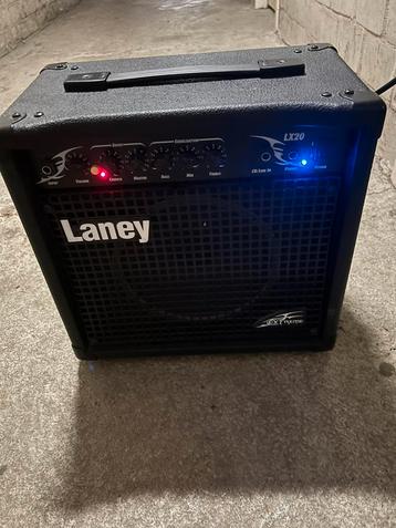 Laney gitaarversterker lx20 30 watt beschikbaar voor biedingen