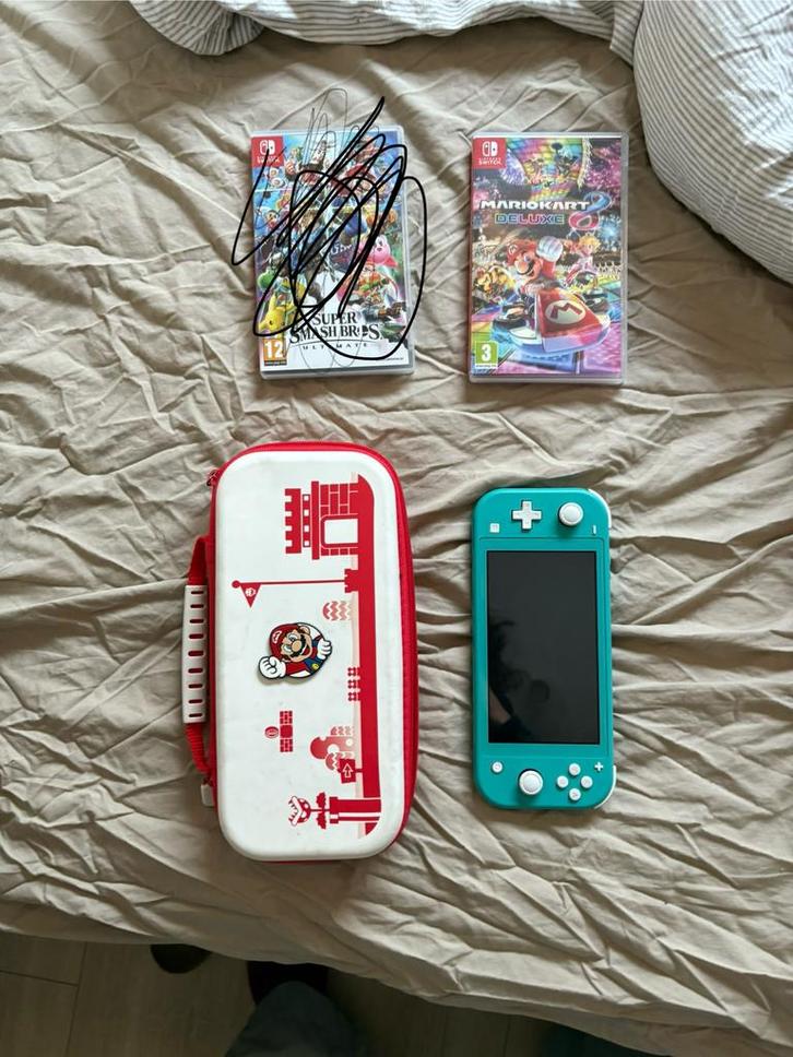 Nintendo Switch Lite + Mario Oddesey + Mario Kart 8 Deluxe, Spelcomputers en Games, Spelcomputers | Nintendo Switch Lite, Zo goed als nieuw