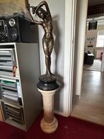 Bronzen beeld van een prachtige dame, signed Aldo Vitaleh, Ophalen, Brons