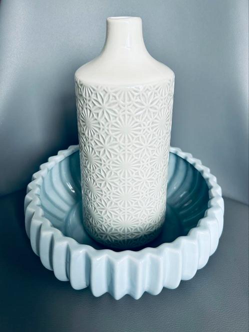 Keramiek Witte Vaas en Lichtblauwe Diepe Ronde Schaal, Huis en Inrichting, Woonaccessoires | Vazen, Zo goed als nieuw, Wit, Minder dan 50 cm