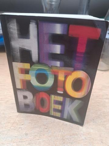 Het fotoboek beschikbaar voor biedingen