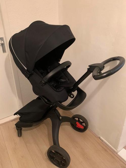 Stokke Xplory X Rich Black met reiswieg, Kinderen en Baby's, Kinderwagens en Combinaties, Zo goed als nieuw, Overige merken, Ophalen