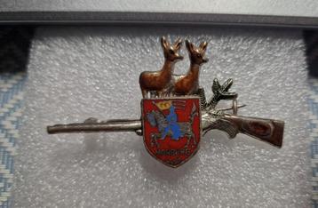 Marburg-Lahn broche zilverkleurig beschikbaar voor biedingen