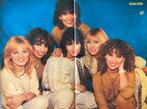 Poster (129) Dolly Dots (54x41) ALS NIEUW, Verzenden, Zo goed als nieuw, Muziek