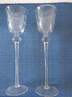 2 prachtige Glaasjes op hoge steel., Ophalen of Verzenden, Borrel- of Shotglas, Zo goed als nieuw