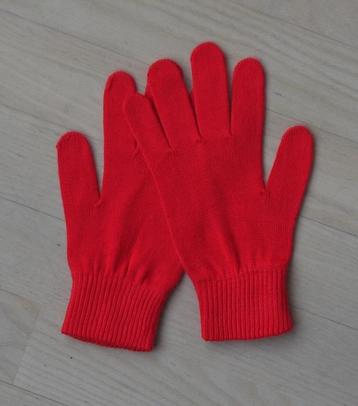 Rode handschoenen van fijn zacht breisel - nieuw.  beschikbaar voor biedingen