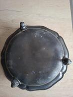 Tinnen fruitschaal op pootjes, Ophalen