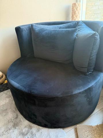 Luxe Zwarte Velvet Loveseat - Rond beschikbaar voor biedingen