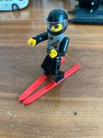 Vintage Lego Speelfiguur Skiër met Helm, Ophalen of Verzenden, Gebruikt, Overige typen