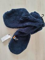 NIEUWE fluffy sjaal blauw doorsteek HEMA, Nieuw, Hema, Ophalen of Verzenden, Sjaal