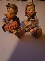 Hummel Beeldjes - Jongen met Accordeon & Meisje met Boek, Antiek en Kunst, Ophalen of Verzenden