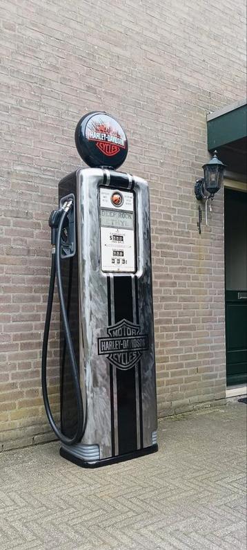 USA benzinepomp merk Erie uit jaren 50e 60e met verlichting beschikbaar voor biedingen