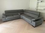 Mooie taupe hoekbank met electrisch uitschuifbare zitting, Huis en Inrichting, Banken | Bankstellen, Ophalen, 250 tot 300 cm, Hoekbank