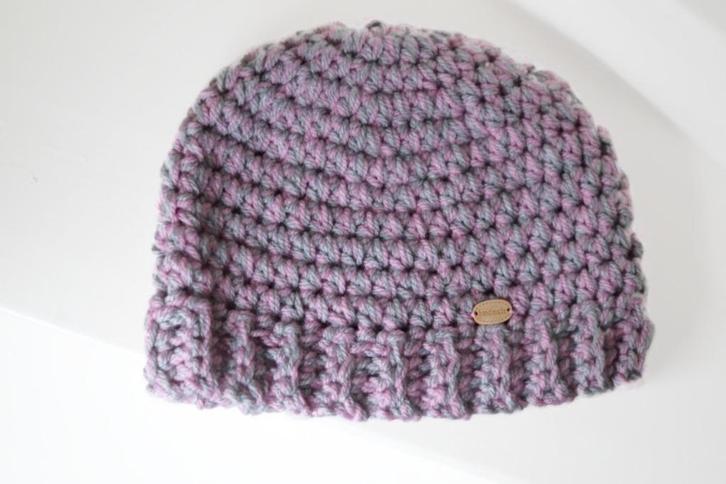 Gehaakte muts voor een meisje van circa 4-6 jaar, grijs, Kinderen en Baby's, Kinderkleding | Mutsen, Sjaals en Handschoenen, Nieuw