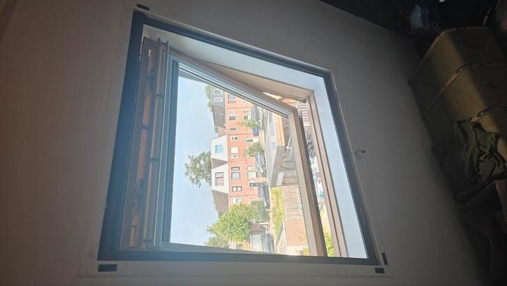 Nieuw in doos: rolhor voor raam ook velux horren, Doe-het-zelf en Verbouw, Glas en Ramen, Nieuw, Dakraam, 120 tot 160 cm, 80 tot 120 cm