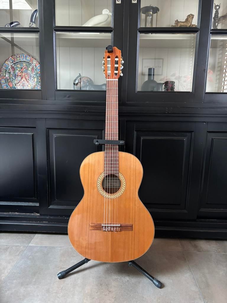 Kkassieke gitaar Juan Salvador 7C, Muziek en Instrumenten, Ophalen, Zo goed als nieuw, Klassieke of Spaanse gitaar