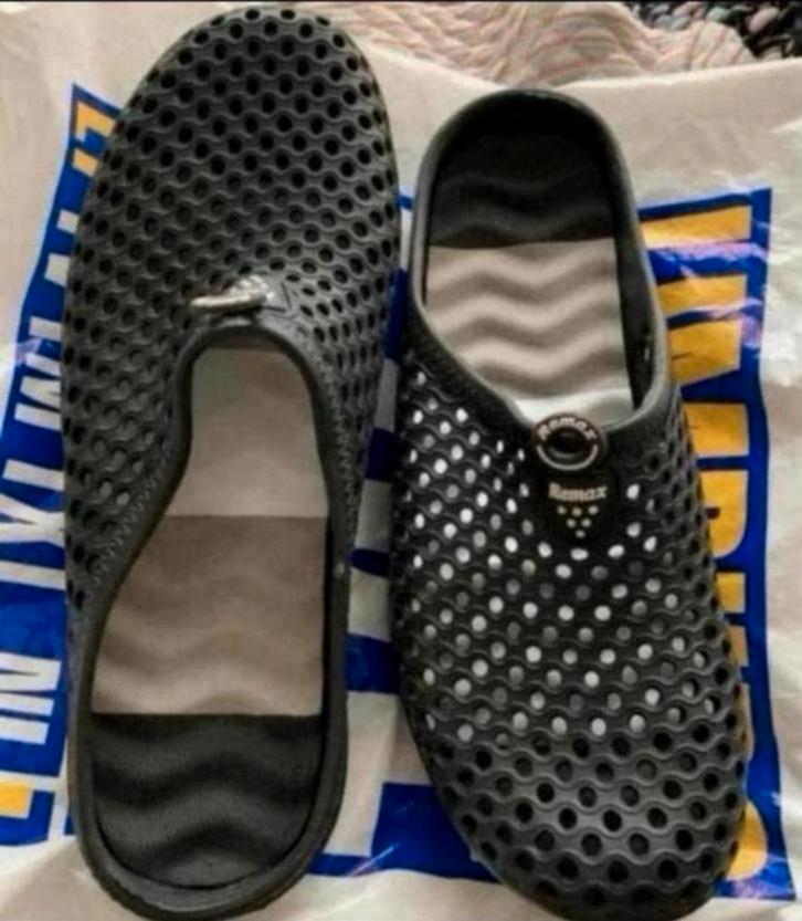 Remax Klompen. Maat 42 Zwart Of Klompen Mt 41 Groen NIEUW, Tuin en Terras, Werkkleding, Nieuw, Ophalen of Verzenden