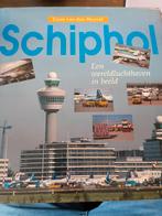 Vliegtuig boek schiphol, Verzamelen, Ophalen of Verzenden, Zo goed als nieuw, Boek of Tijdschrift