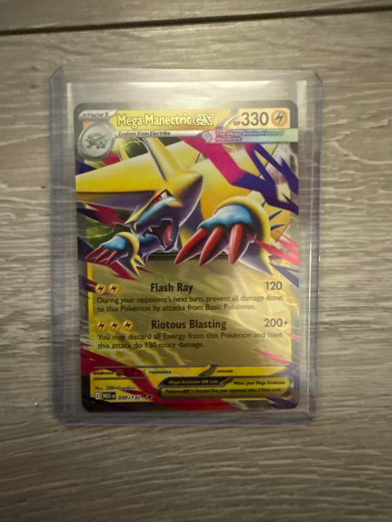Mega Manectric EX Pokémon Kaart - Zo goed als nieuw, Ophalen of Verzenden, Zo goed als nieuw, Losse kaart, Foil