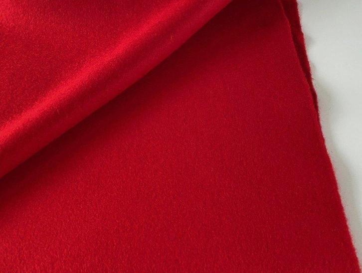 Gabriel Europost 2 64070; rood; restant meubelstof, Hobby en Vrije tijd, Stoffen en Lappen, Nieuw, Wol, 120 cm of meer, 30 tot 200 cm