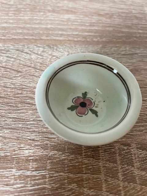 Delfts colour Schaaltje - Theezeefje nr. 198 met bloemdecor, Overige materialen, Gebruikt, Overige typen, Ophalen of Verzenden