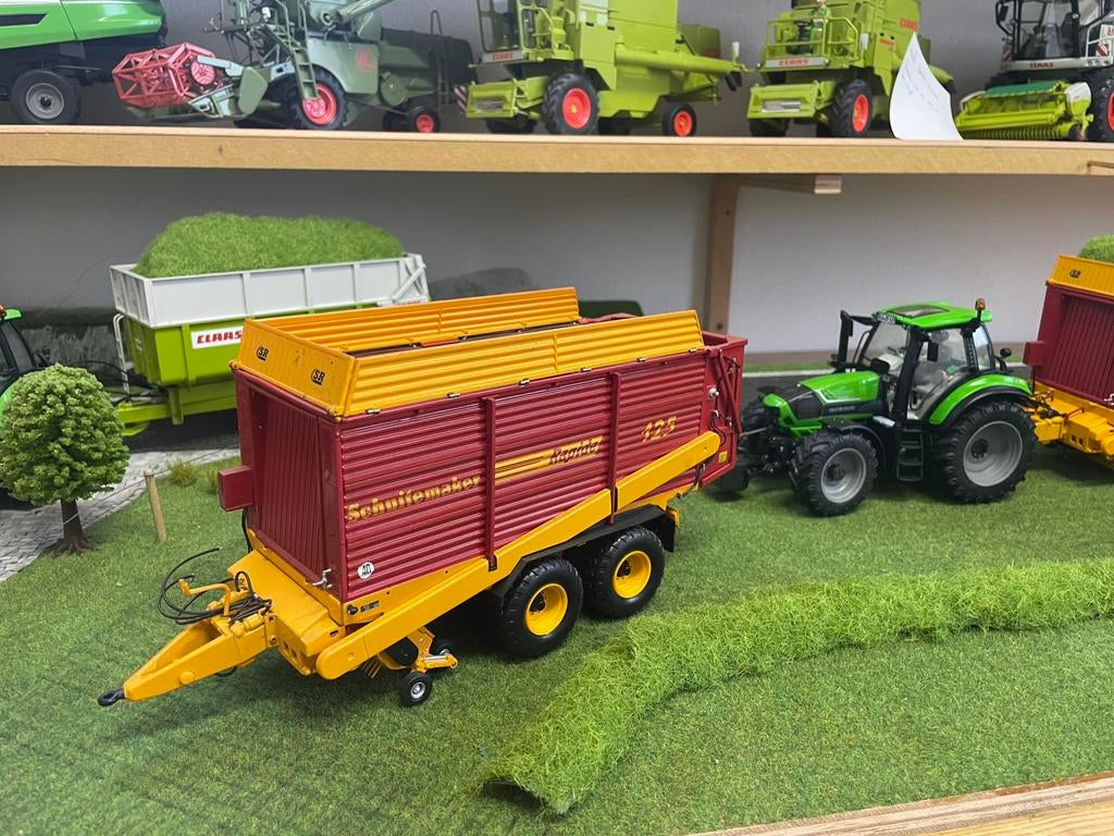 Schuitemaker rapide 125 universal hobbies, Hobby en Vrije tijd, Modelauto's | 1:32, Zo goed als nieuw, Tractor of Landbouw, Universal Hobbies