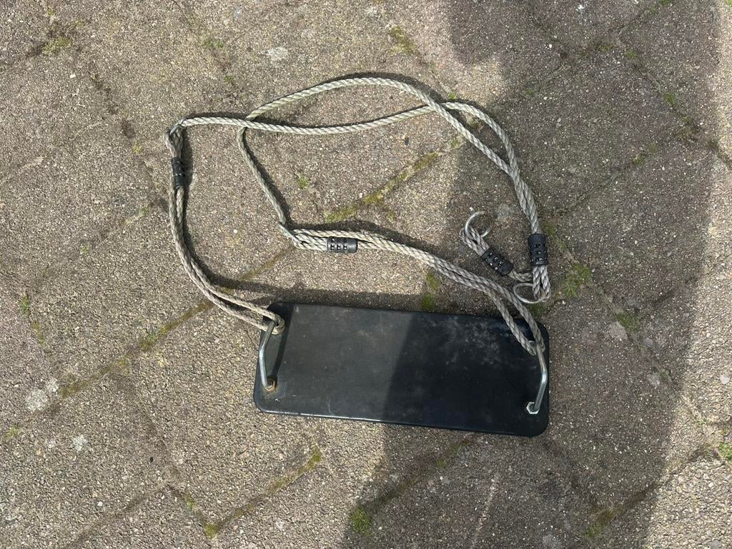 Schommelzitje rubber/staal, Ophalen, Gebruikt