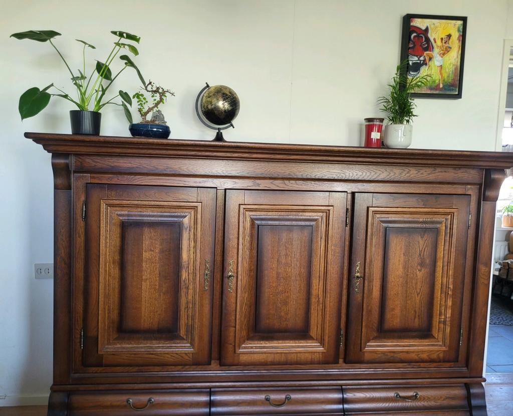 Zware Massief EikenKast klassiek/landelijke stijl 217 cm, Huis en Inrichting, Kasten | Dressoirs, Ophalen, Met deur(en), Eikenhout