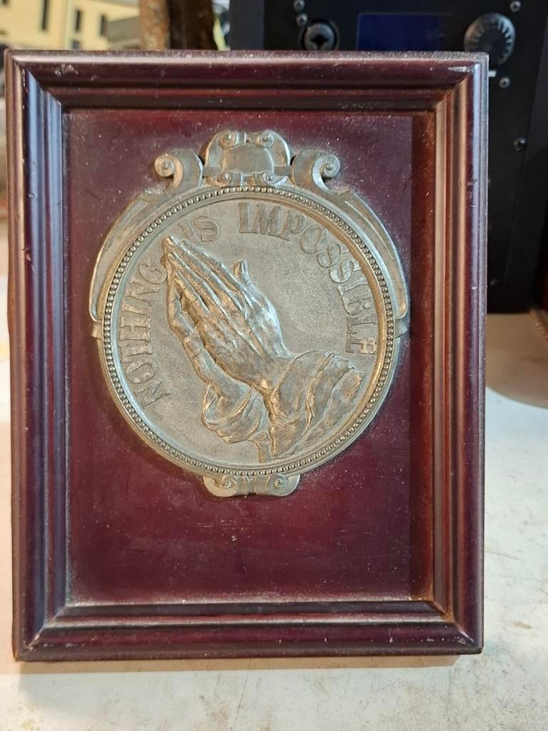 Houten wanddecoratie met biddende handen, Antiek en Kunst, Antiek | Religie, Ophalen of Verzenden