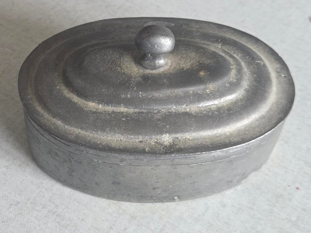 Oud tinnen zeepdoosje met deksel, Antiek en Kunst, Antiek | Tin, Ophalen of Verzenden