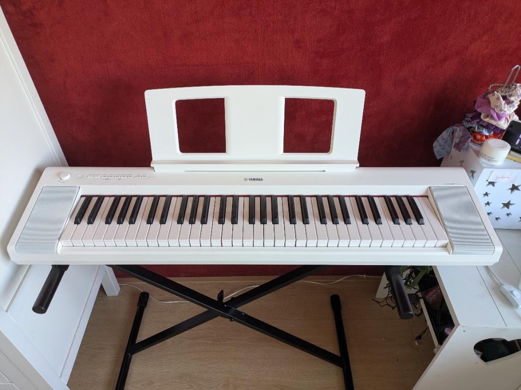 Yamaha piaggero np-15, Muziek en Instrumenten, Keyboards, Ophalen, 61 toetsen, Yamaha, Met standaard