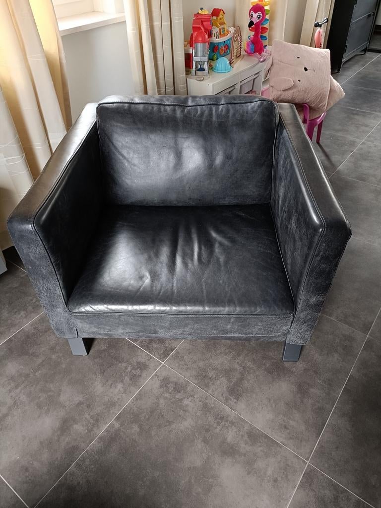 Donker grijze loveseat van Goossens, Ophalen, Zo goed als nieuw, 75 tot 100 cm, Leer