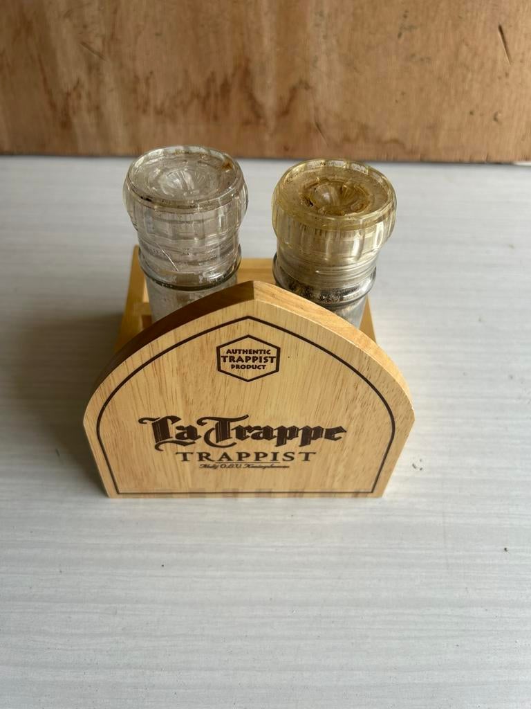 LaTrappe houder viltjes, peper/zout menukaart, Ophalen of Verzenden, Gebruikt, Overige merken