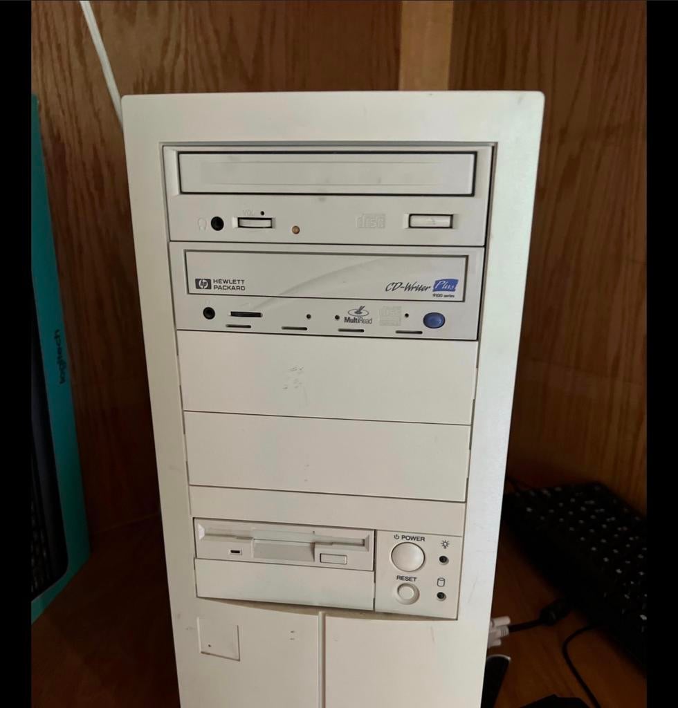 Gezocht ! gratis oude computers ophalen ., Computers en Software, Vintage Computers, Ophalen