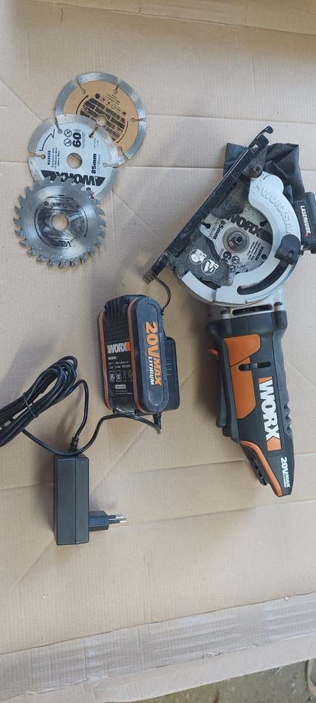 Worx 20V accu cirkelzaag met lader en zaagbladen, Doe-het-zelf en Verbouw, Gereedschap | Zaagmachines, Ophalen of Verzenden