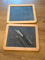 2 leien met griffels, Ophalen of Verzenden