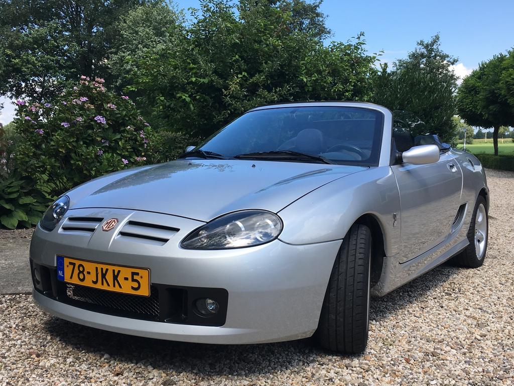 MG TF 1.6 I 115 2003 Grijs super netjes, Elektrische ramen, Achterwielaandrijving, 40 €/maand, Zwart