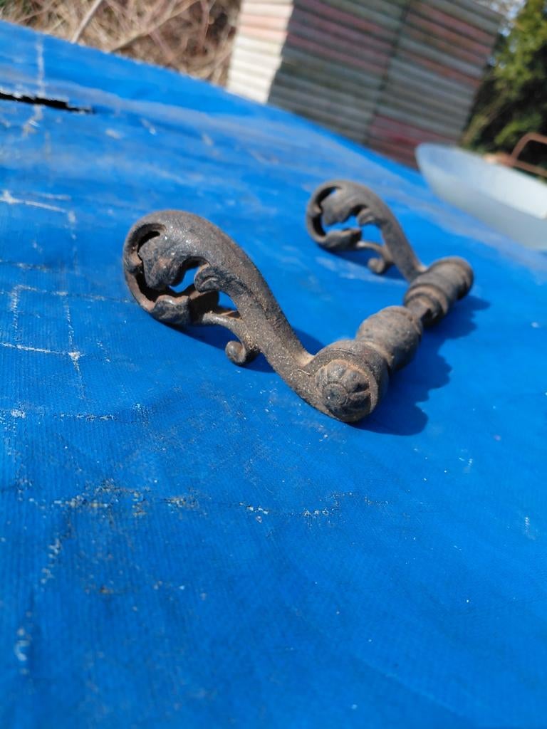 Antieke Franse deurklink gietijzer, Ophalen of Verzenden, Gebruikt, Klink of Kruk