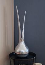 Grote design vaas aluminium - 77 cm - Bob woonaccessoires, Huis en Inrichting, Overige materialen, Overige kleuren, Ophalen of Verzenden