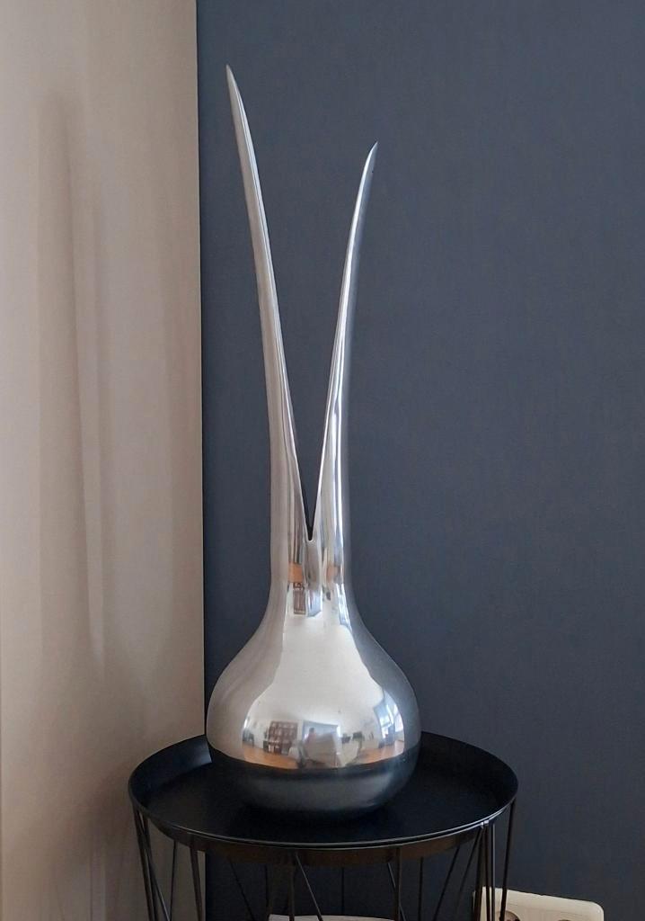 Grote design vaas aluminium - 77 cm - Bob woonaccessoires, Huis en Inrichting, Woonaccessoires | Vazen, Zo goed als nieuw, Overige kleuren