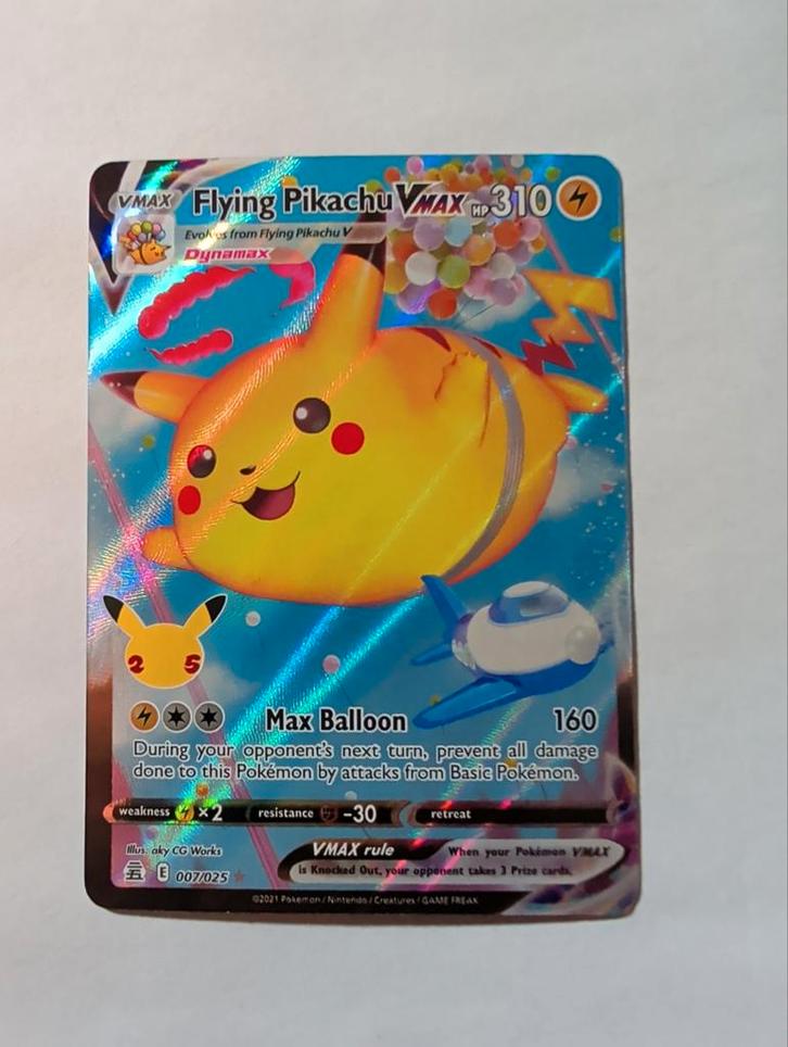 Flying Pikachu VMAX Pokémon Kaart Celebrations 007/025, Hobby en Vrije tijd, Verzamelkaartspellen | Pokémon, Zo goed als nieuw
