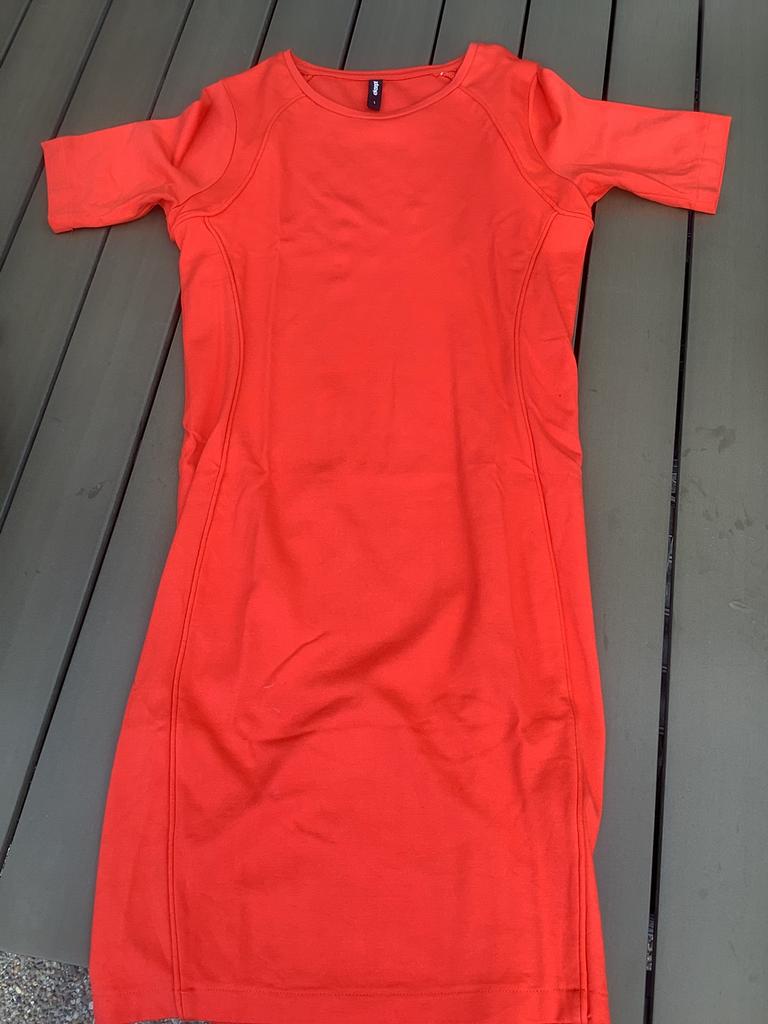 Dames jurk ORANJE, Ophalen, Zo goed als nieuw, Oranje